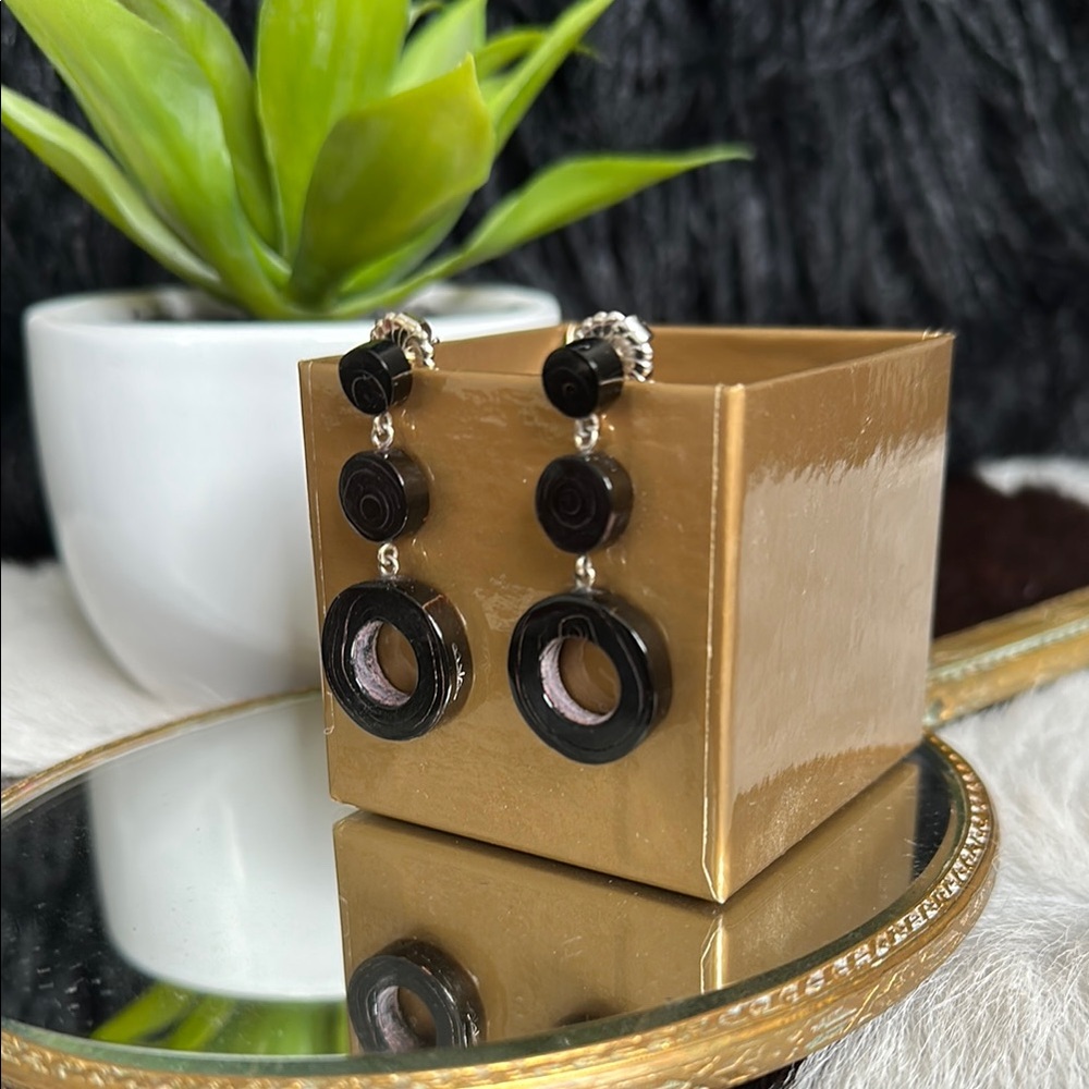 •RARE• Bernard K Passman Black Coral Earrings - Picture 3 of 3